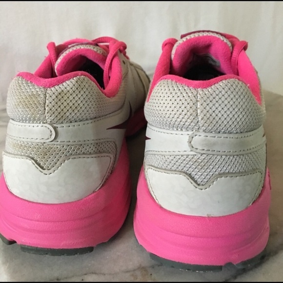 NiKe AIr ReLeNtLEsS  3 - Picture 6 of 9